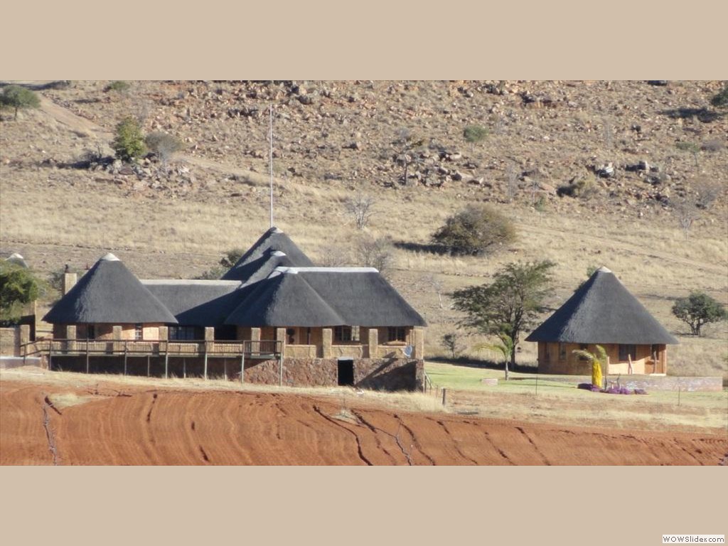 5 bedrooms plus two rondavels.